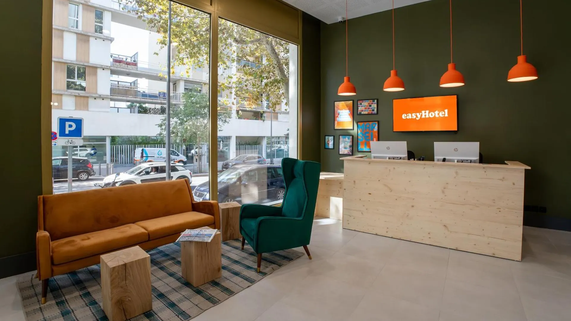 Easyhotel Marseille Euromed 2*,