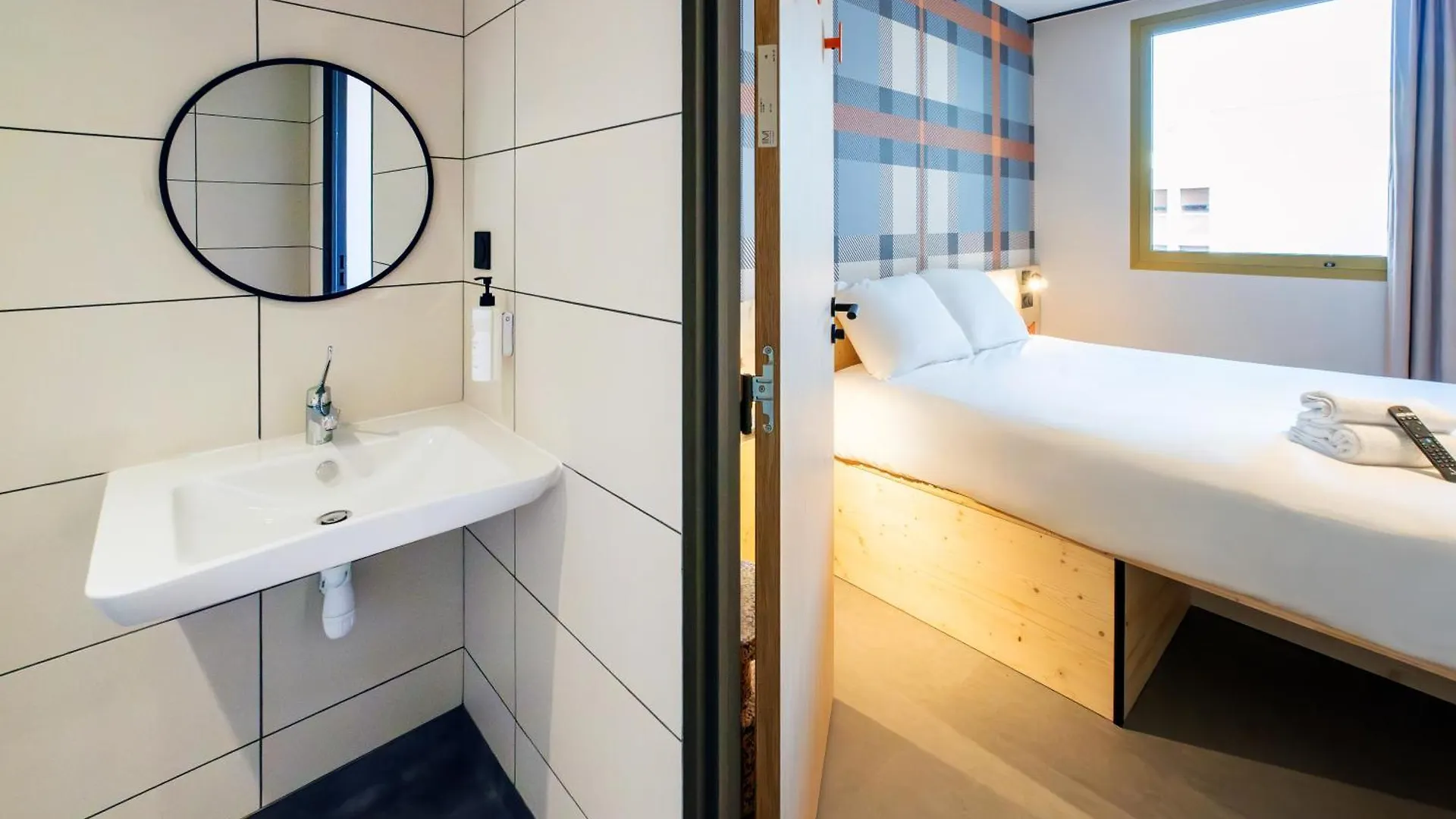 Hotel Easyhotel Marseille Euromed