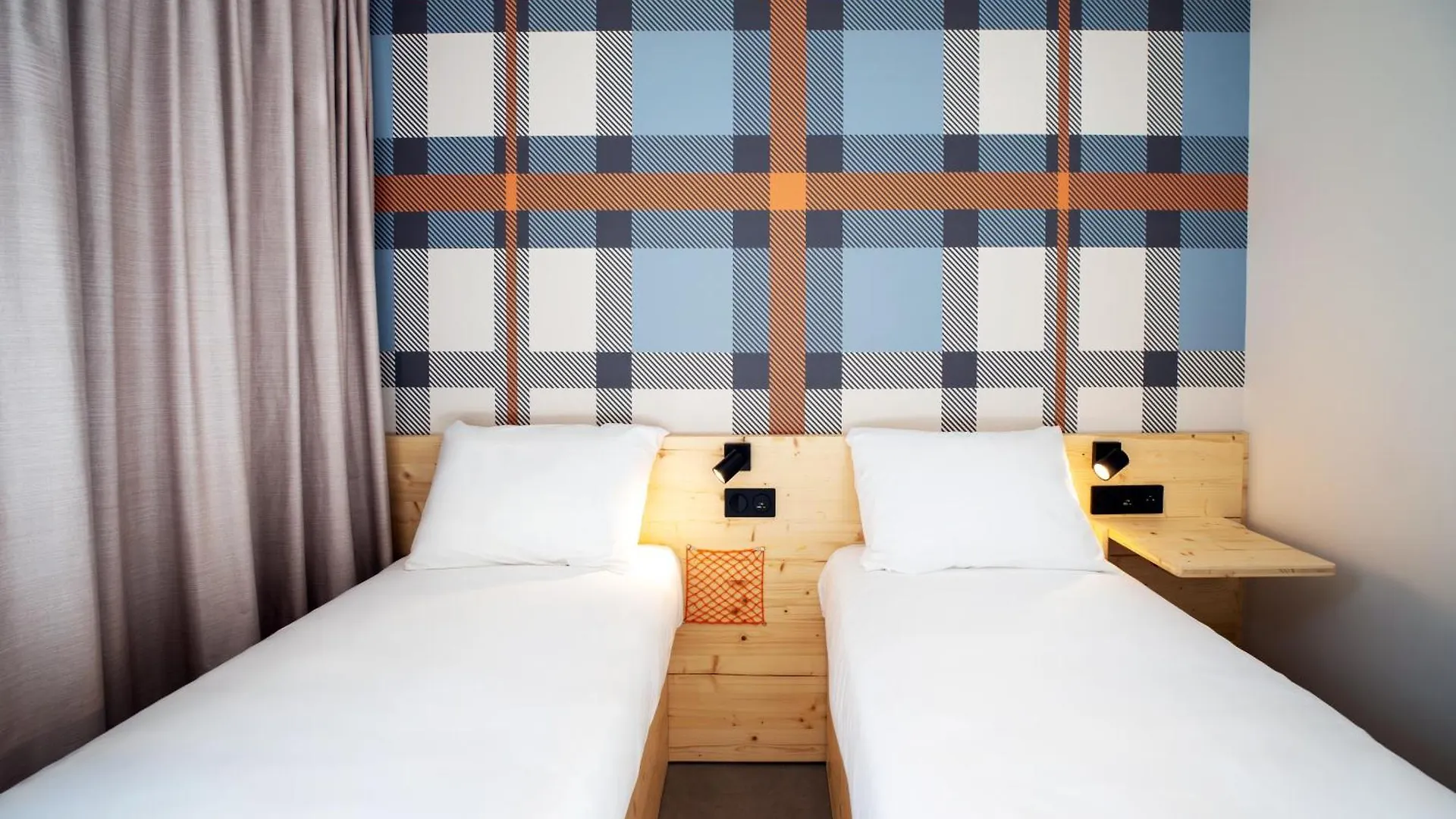 Easyhotel Marseille Euromed Hotel