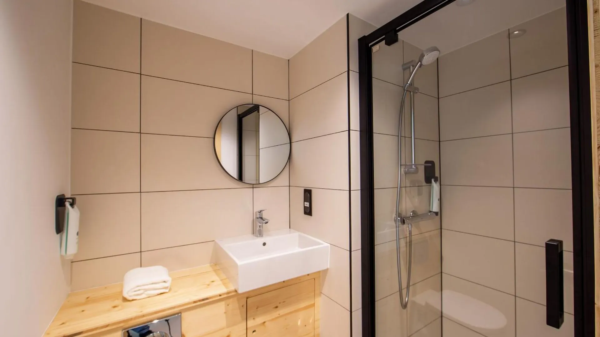 ** Hotel Easyhotel Marseille Euromed France